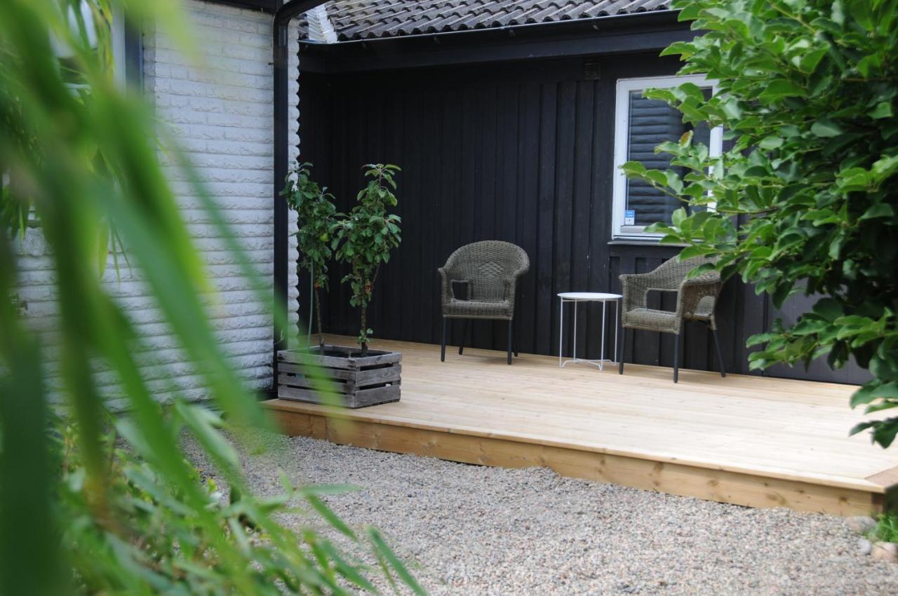 Surfers Guesthouse Åsa Buitenkant foto